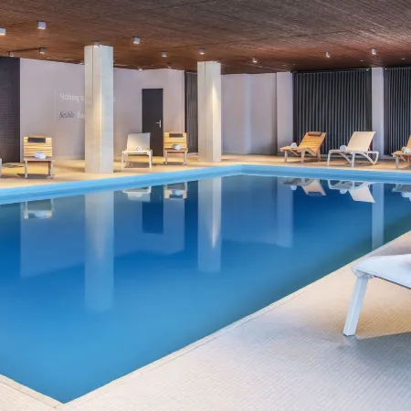 Victoria Hotel & Residence