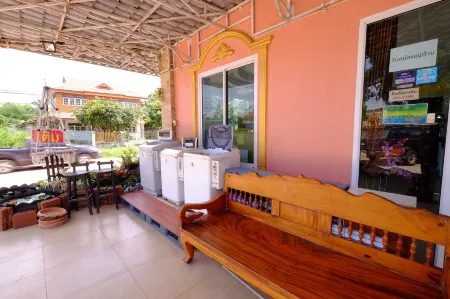 Vickview Place Отели рядом с Аэропорт Накхонханом