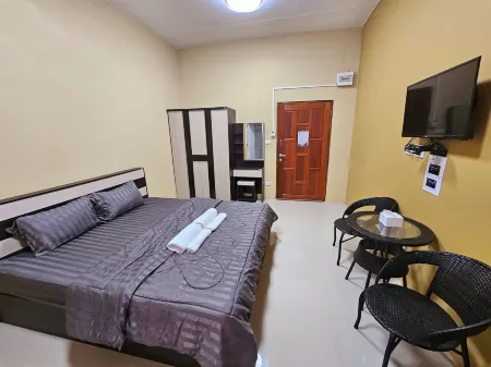 The Bua Boutique Resort Отели рядом с достопримечательностью «Wat Walukaram»