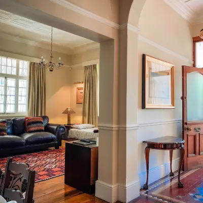 5 Camp Street Guesthouse & Self-Catering Hotels near De Waal Park