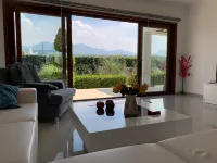 Highly comfortable family-friendly apartment in lovely area Hotels in Charkeia