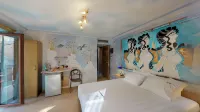Leda Suites - balcony