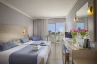 Louis Ledra Beach Hotel di 