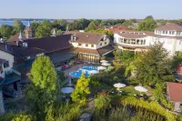 Wellnesshotel Seeschlößchen - Privat- Spa & Naturresort Hotels in Senftenberg