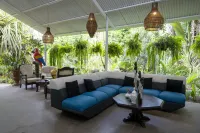 Hotel Tortuguero Beachfront