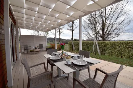 Agriturismo B&B Corte Tonolli Отели в г. Монцамбано