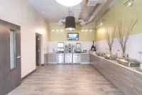 Best Western Plus Dartmouth Hotel  Suites - breakfast