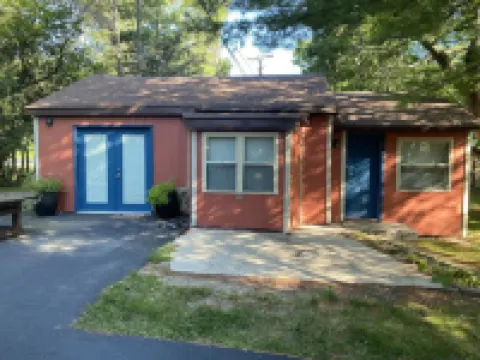 2 bedroom Cabin, perfect beach getaway