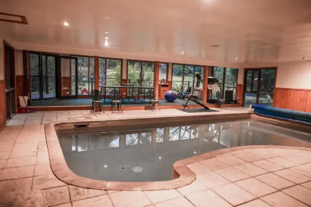 Bells Estate Great Ocean Road Cottages Отели в г. Энглсея