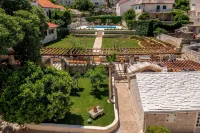 Puteus Palace Brac Hotel a 