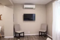 Waterfront view only 2 bedroom hotel style unit in amazing Algoma WiFi, AC