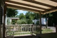 Chateau-Camping la Grange Fort, 63500 les Pradeaux