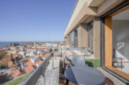 Liiiving in Porto | Sea & River View