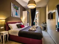 Guest House Grazioli Hotels near Palazzo Venezia