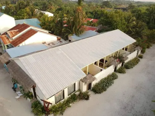 Holiday Home Kelaa by EMzaz - parking