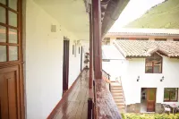 Hotel & Apartments Rhouse Calca Hotels in Calca