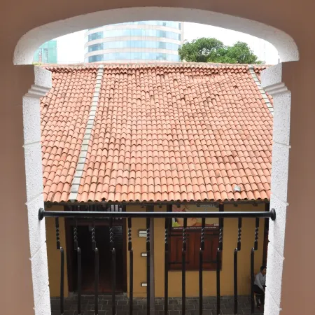 Fairway Colombo - Sri Lanka's First Hotel With Robot Technology