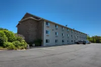 All Towne Suites Hotels in Saint Robert