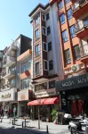 德吉爾文利我的家咖啡廳和套房飯店 Atatürk İöo附近的飯店