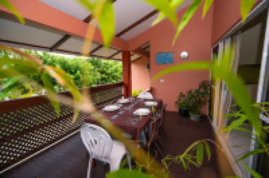 Bora Bora Holiday's Lodge