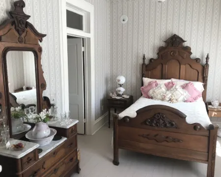 Corner George Inn Bed & Breakfast Hotels in Monroe County