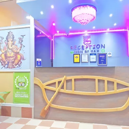 Hotel Ganesha Отели рядом с достопримечательностью «Храм Дурга»