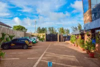 Ebisa Hotel Marsabit - parking
