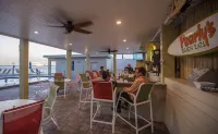 Sea La Vie, Peaceful Bayview Balcony & Heated Pool