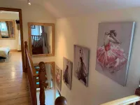 2-Bedroom Cottage with 2 Ensuites - Sleeps 6 Wifi ライのホテル