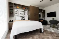 ユーゴゲストスイーツ イリノイ大学 - デパートメント・オブ・マザマティックス周辺のホテル