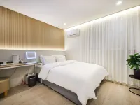 松炭 Urban酒店 鄰近珍威面的酒店