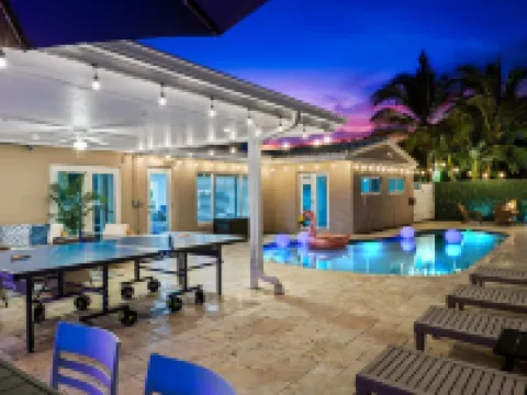 6 Br with Heated Pool Close to Beach Hotels in Lighthouse Point