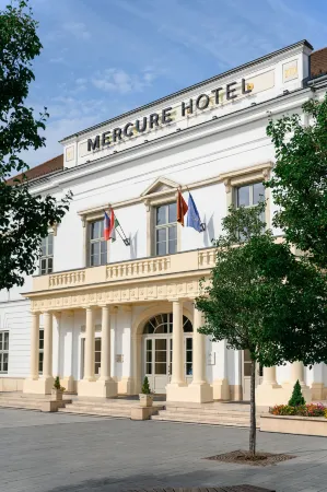 Mercure Szekesfehervar Magyar Kiraly Отели в г. Секешфехервар