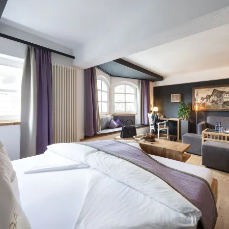 Hotel Goldener Adler - im Sommer Silvretta Premium Card Inkludiert
