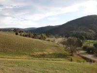 Omeo Mountain Views. Peace and Tranquillity