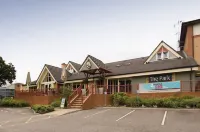 Premier Inn Harrogate South فنادق في فوليفوت