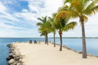 Dolphin Point Villas Hotels in Key Largo