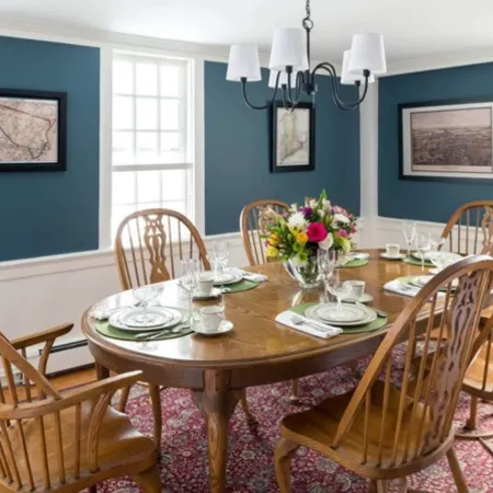Waldo Emerson Inn