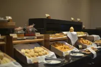 DoubleTree by Hilton Trujillo - breakfast
