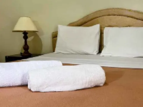 D'Emmerick Budget Hotel Hotel a Sidorejo
