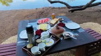 River Paradise Safari House with Cooking Class Hotels in Саманалагама