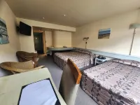 The Angus Hotel - parking