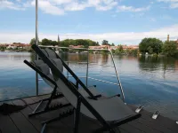 Hausboot Friedrich in Malchow Hotels in Malchow