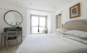 Kennington Road by Onefinestay