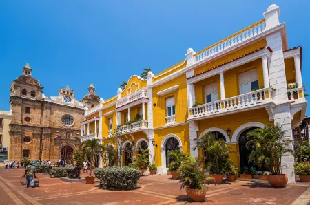 Oz Hotel Cartagena Отели рядом с достопримечательностью «Torre del Reloj»