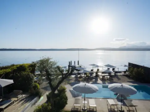 AQVA ブティック ホテル (大人専用) - シルミオーネ