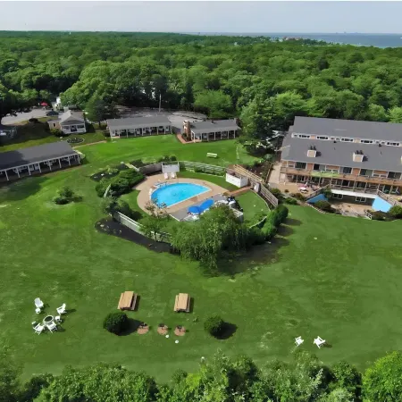 Island Inn