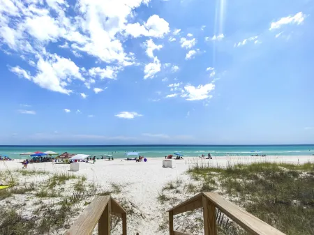 On the Beach - 2 Br Townhouse by RedAwning Отели в г. Inlet Beach