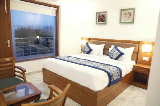 Hotel Sandal tree express