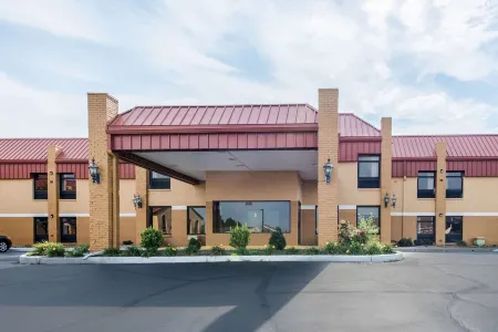 Quality Inn & Suites University Area Отели в г. Манси